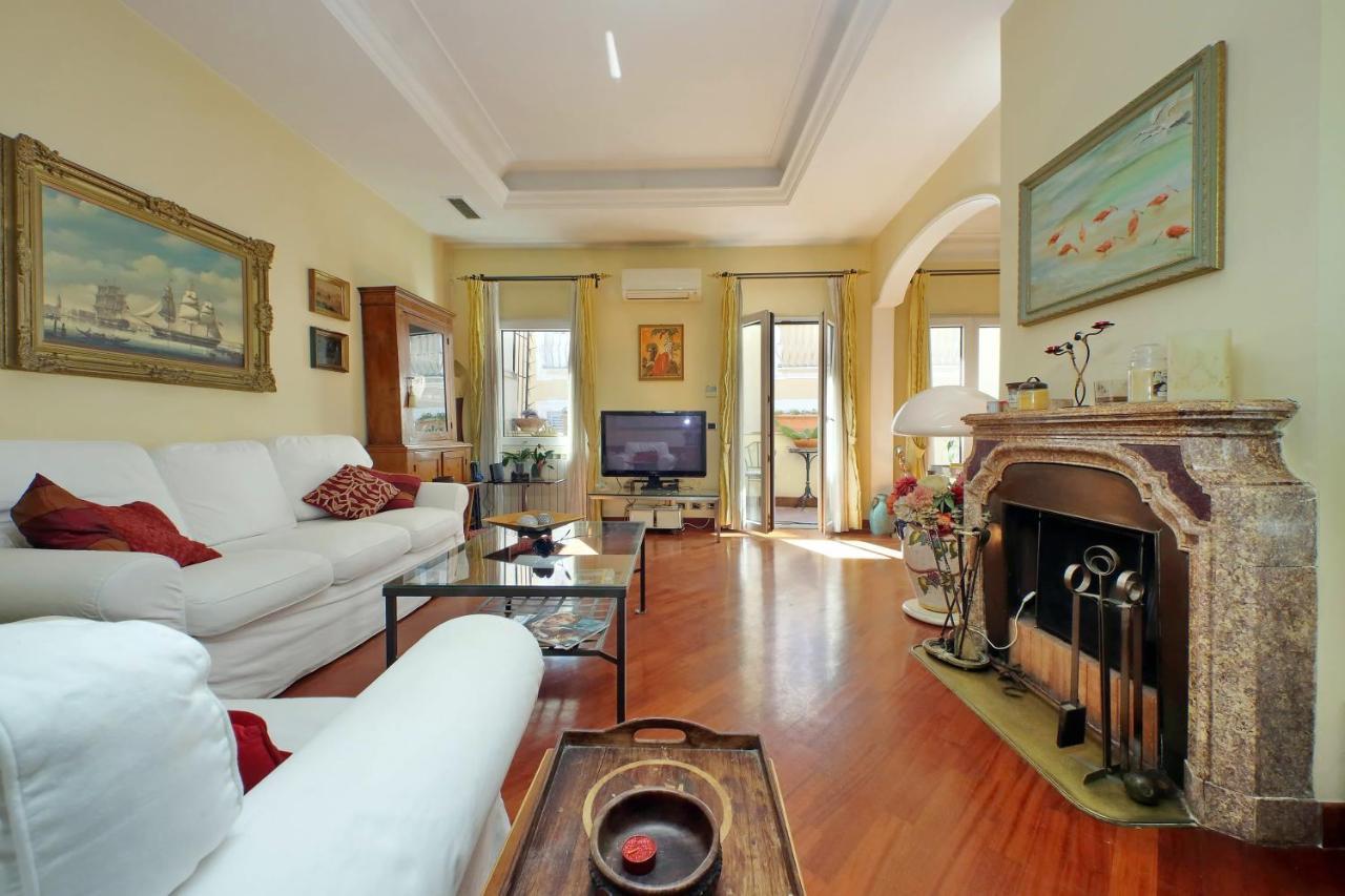 4Bnb - Luxury Trevi Apartment W Terrace Rom Exterior foto