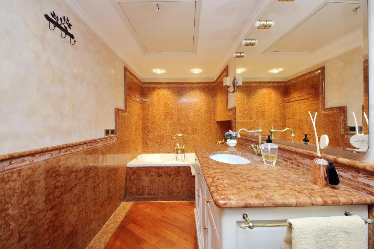 4Bnb - Luxury Trevi Apartment W Terrace Rom Exterior foto