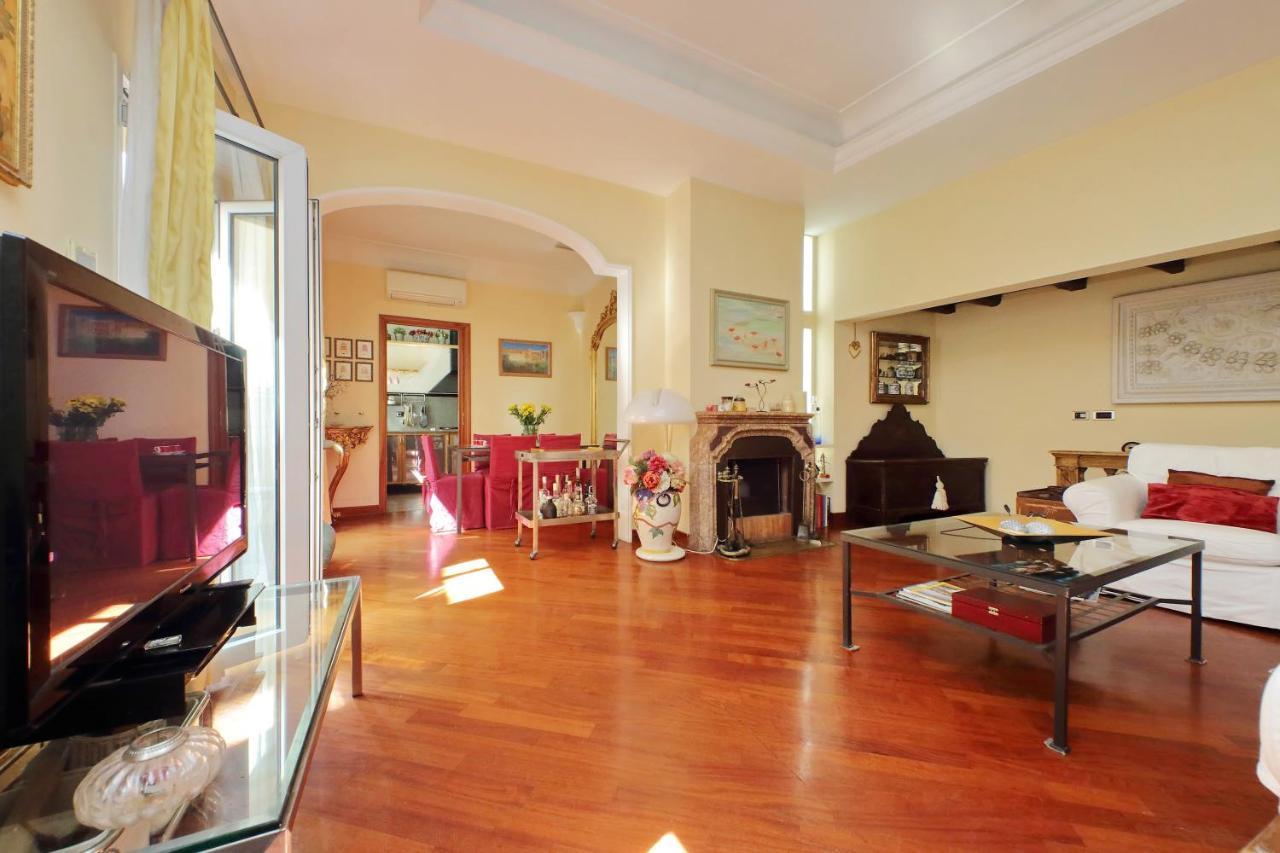 4Bnb - Luxury Trevi Apartment W Terrace Rom Exterior foto